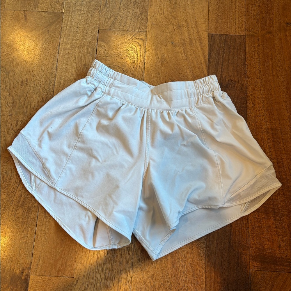 Women's Lululemon LR Hotty Hot  Athletic Shorts (Size 4/4” Inseam) Fog Grey